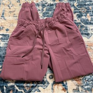 Mauve jaanuu jogger scrub bottoms in size small. Hardly worn